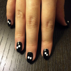 Manicura de Halloween, passo 1