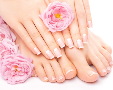 Manicuras e tratamentos para unhas a preço de saldo